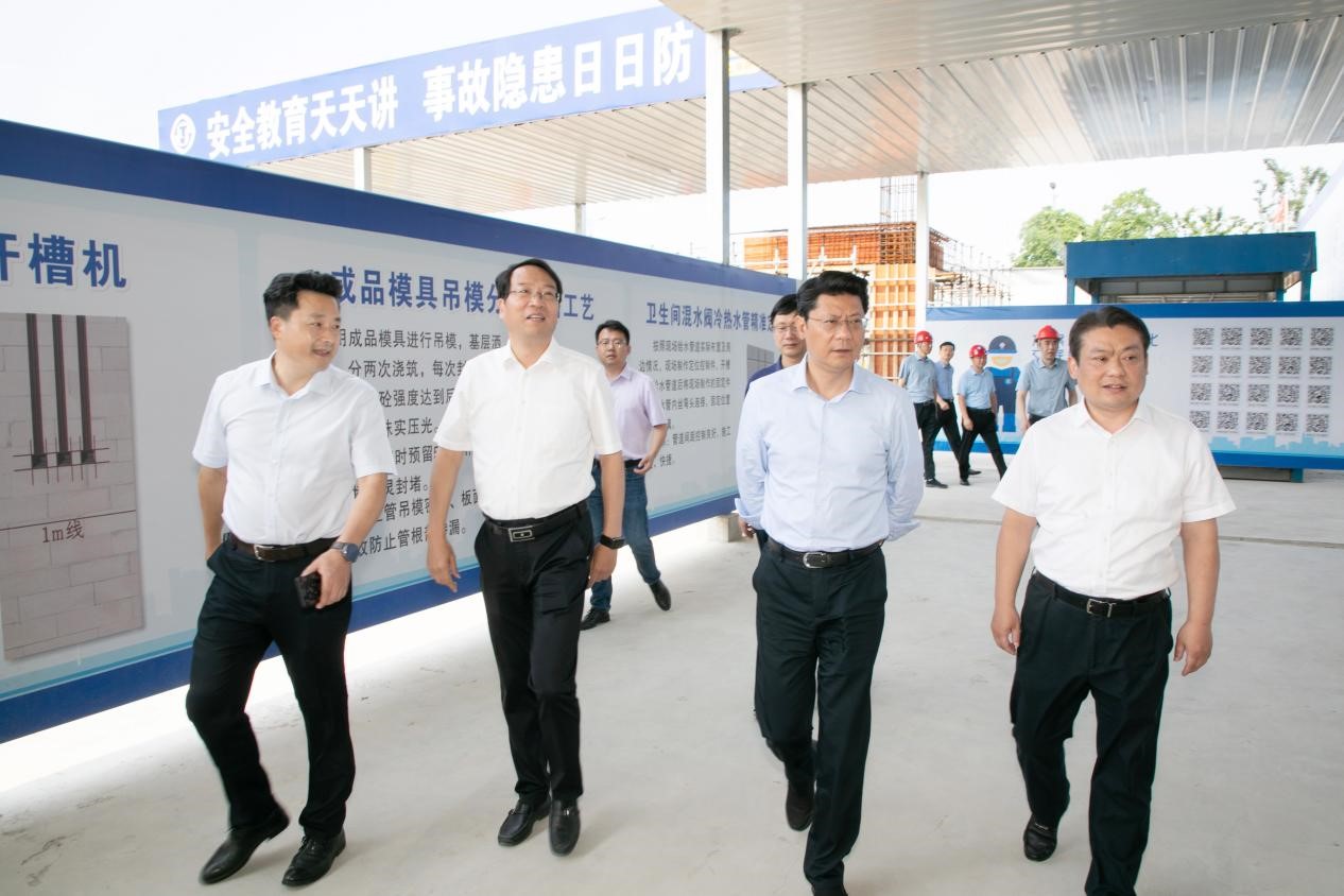 1686795250359298.jpg WWW.jpg