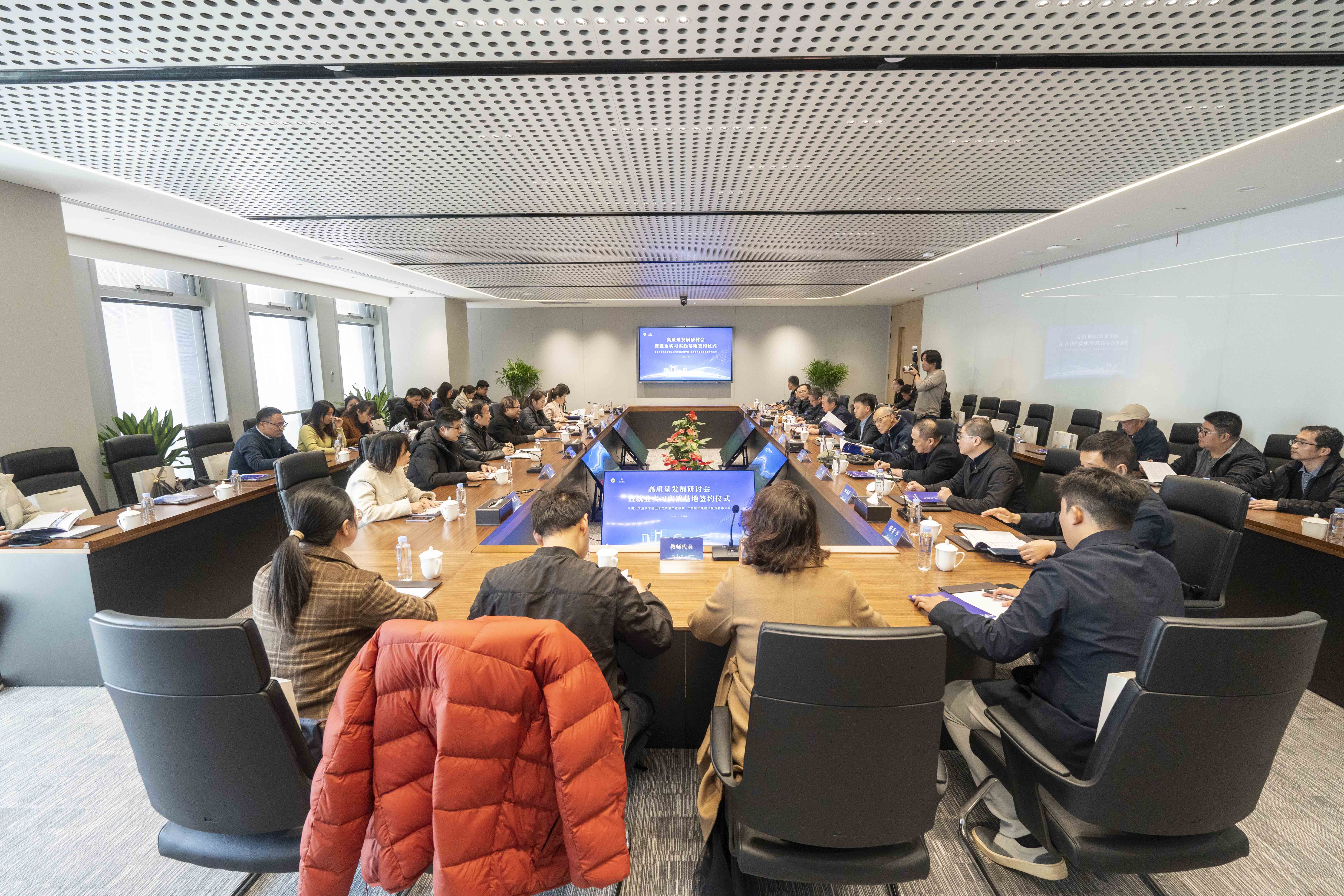 1700461788480953.jpg 123.jpg