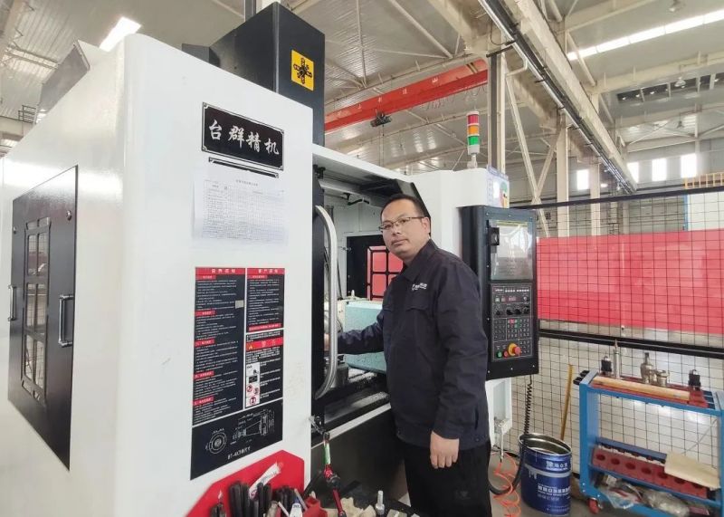 獵鷹消防科技兩名員工榮獲五一勞動獎?wù)? class=img-fluid>
                                                                                    </div>
                                        <p class=