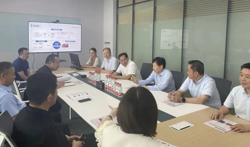 省財政廳副廳長劉翔煜一行到獵鷹調(diào)研