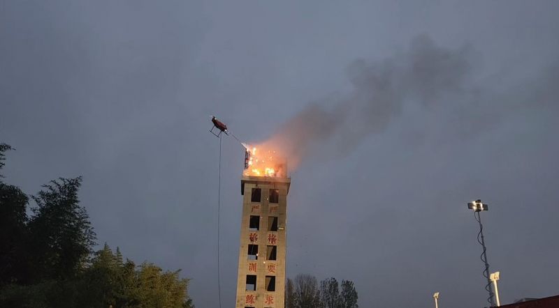  獵鷹裝備在焦作開展滅火實(shí)戰(zhàn)演練